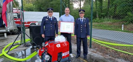 Prevzem motorne brizgalne na Selu, foto Lapego (10)